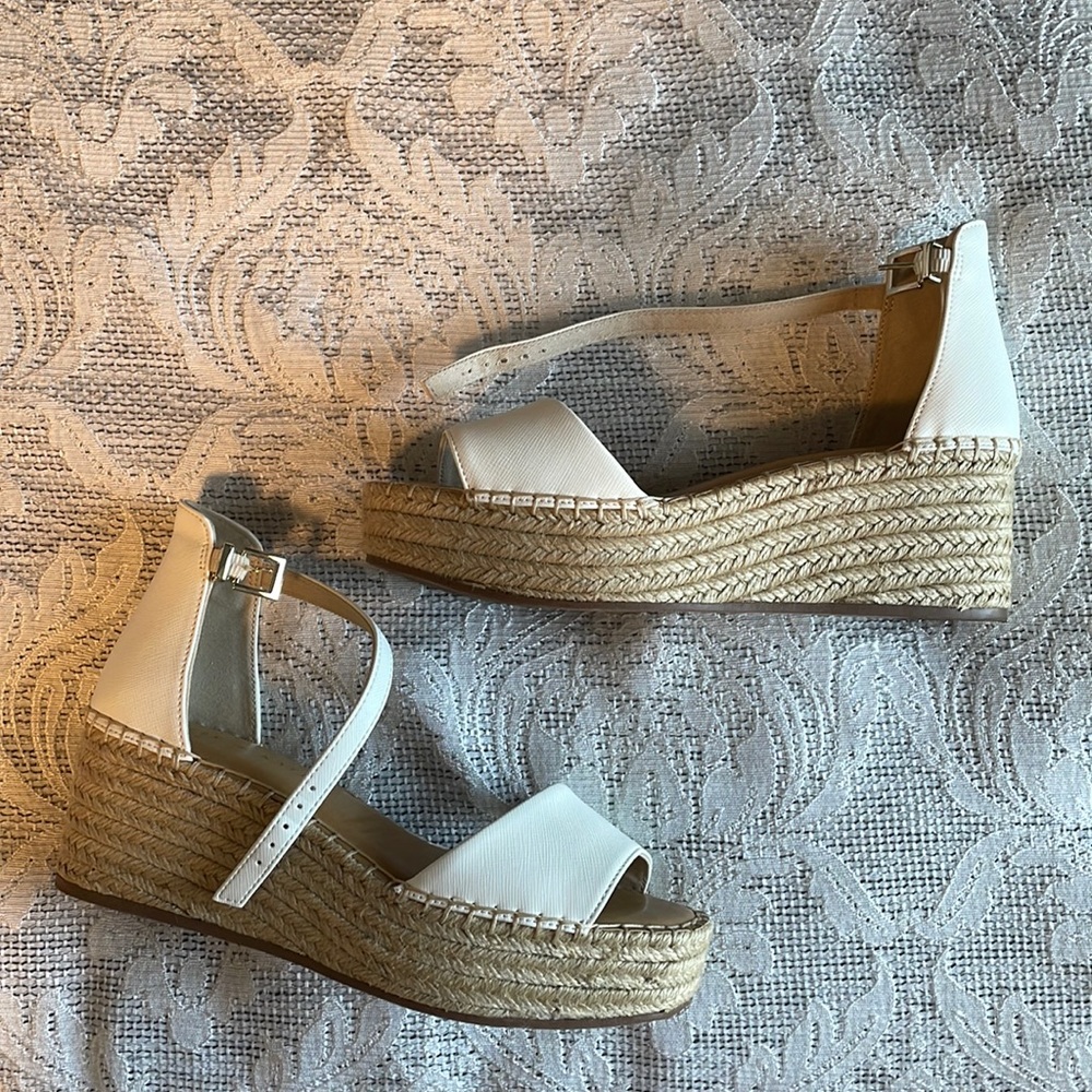 Kelly & Katie white platform sandals